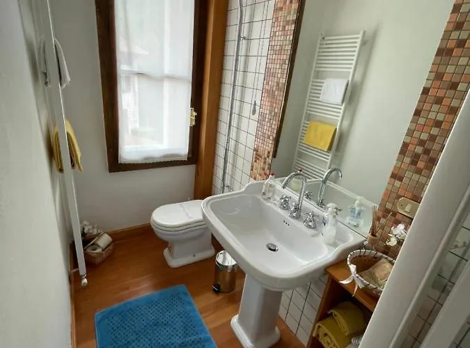 招待所 Dimora Fiorita Senior My 3*