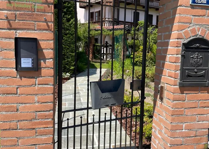 Dimora Fiorita Senior My 招待所 瓦拉洛